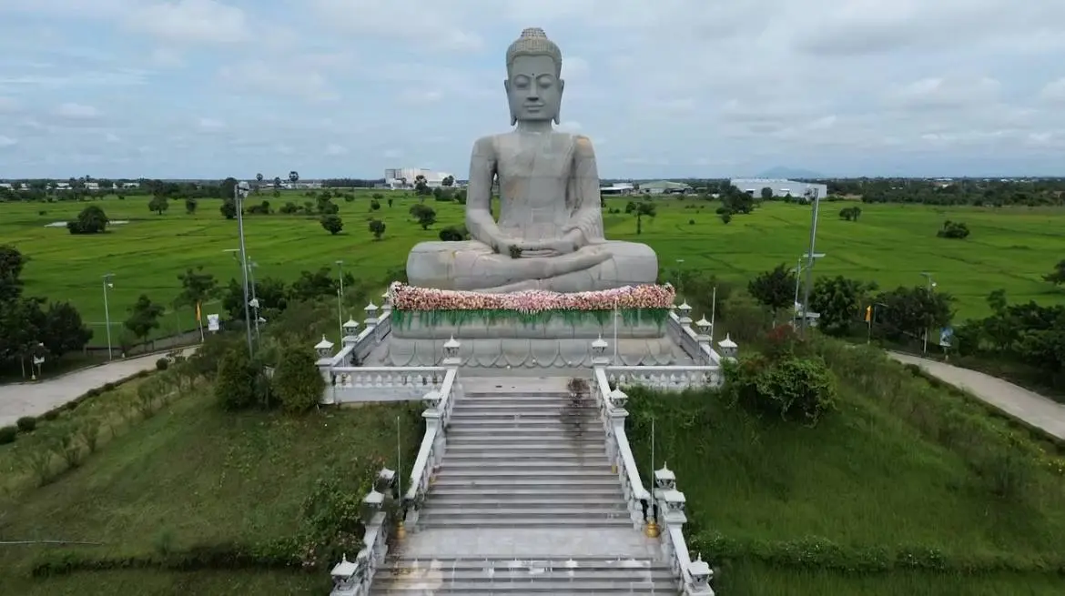 From Odongk Heights to Silk Traditions